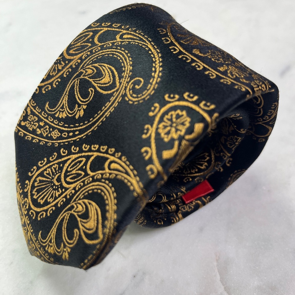 Saks Fifth Avenue RED Necktie Mens OS Black Gold Paisley Silk Formal Classic